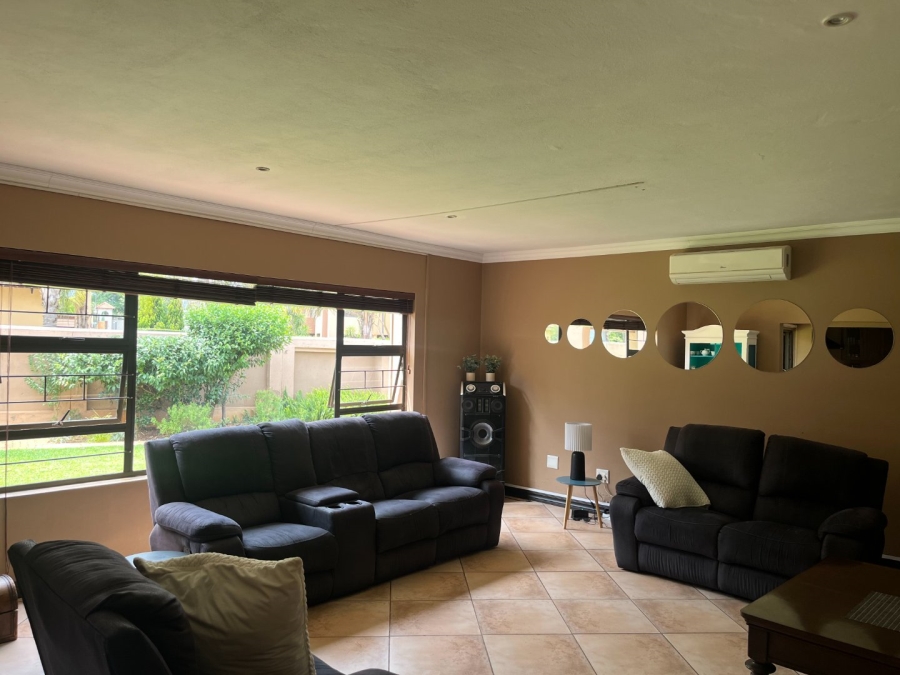 To Let 4 Bedroom Property for Rent in Melodie North West